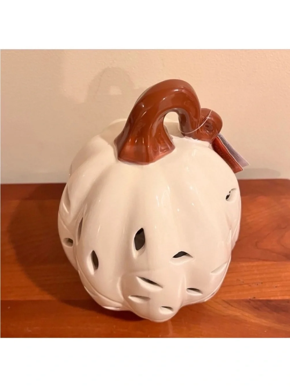 🆕- Set of 2- Ceramic Light-Up Pumpkins with Cut-Out Design.